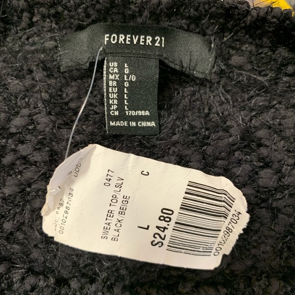 🛍️Forever 21 sweater NWT black and white fluffy - Picture 2 of 7